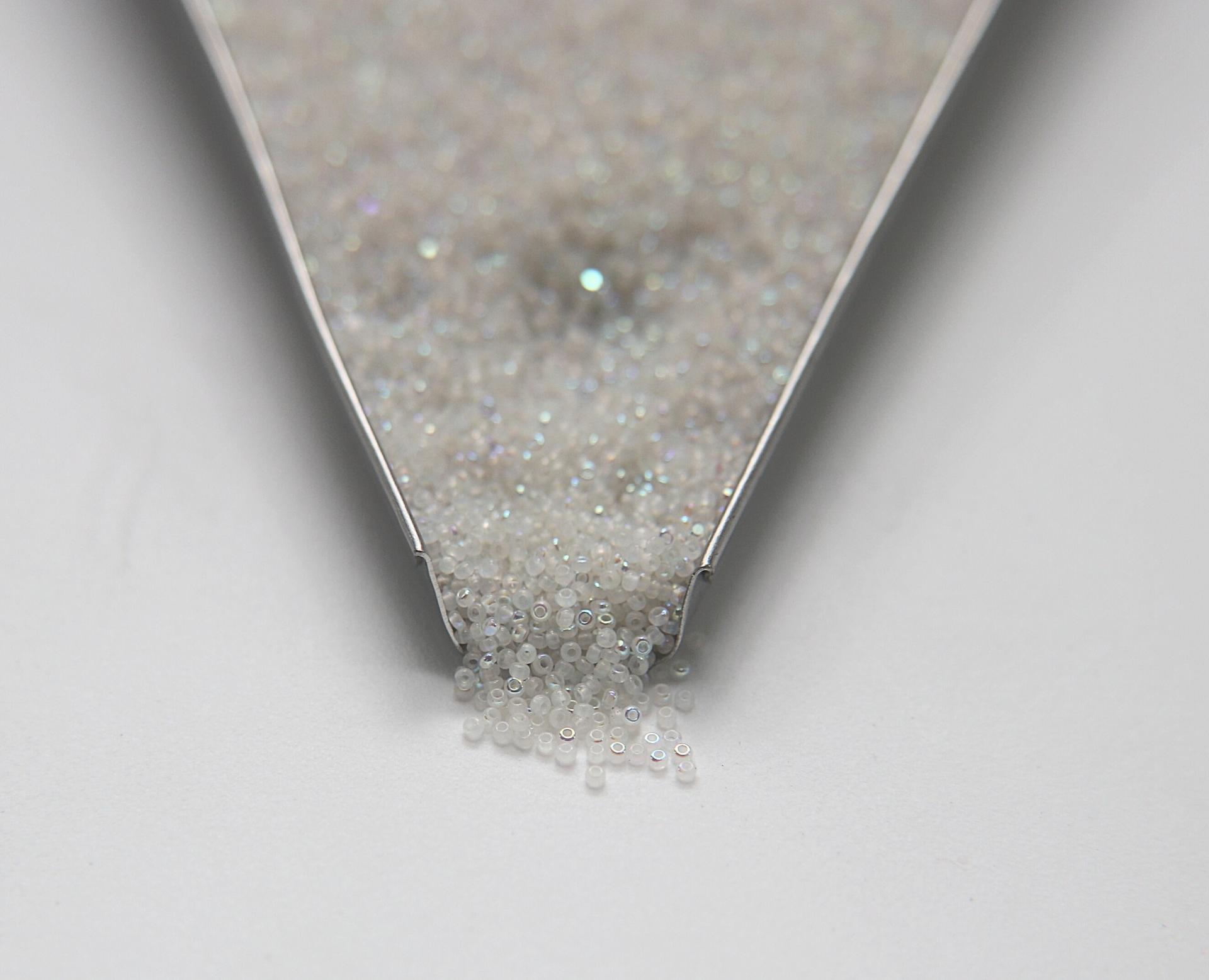 15/0 Charlotte Cut Beads in Patina White Opal Aurore Boreale 5/10/20/50/250/500 Grams native craft supplies, jewelry making, embroidery