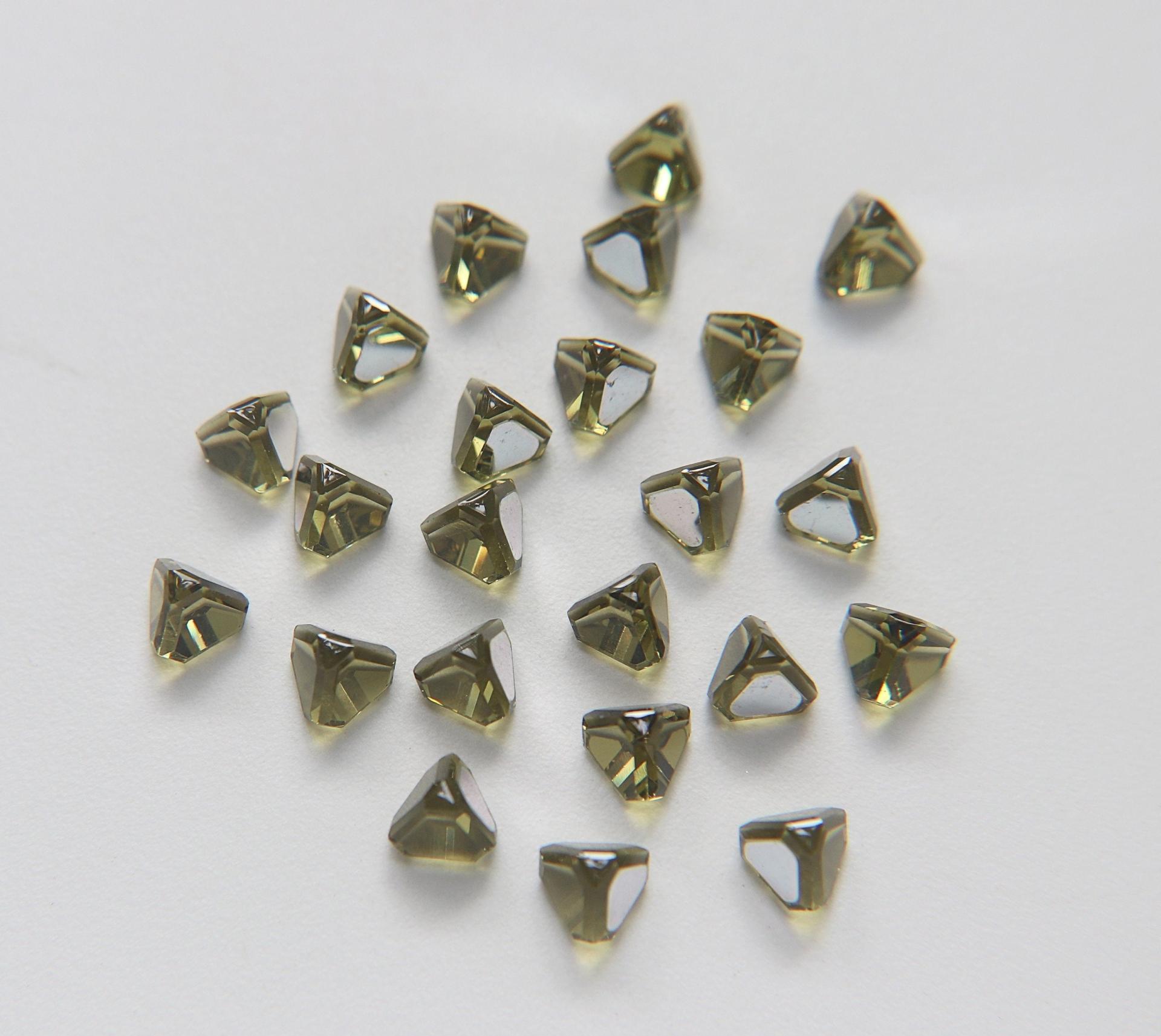 6mm Swarovski 4842 Pyramid Stone Vintage Austrian lead crystal rhinestones jewelry making findings