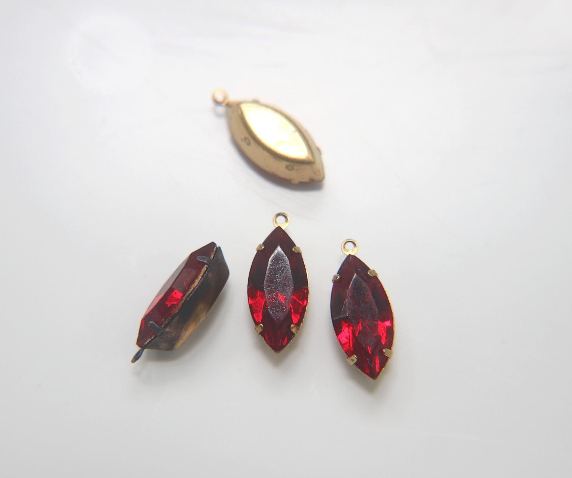 Swarovski Navette Stones setting drop dangle (one loop) in 12 colors 2/6/24/72 Pieces jewelry supplies Brass/Vintage Black