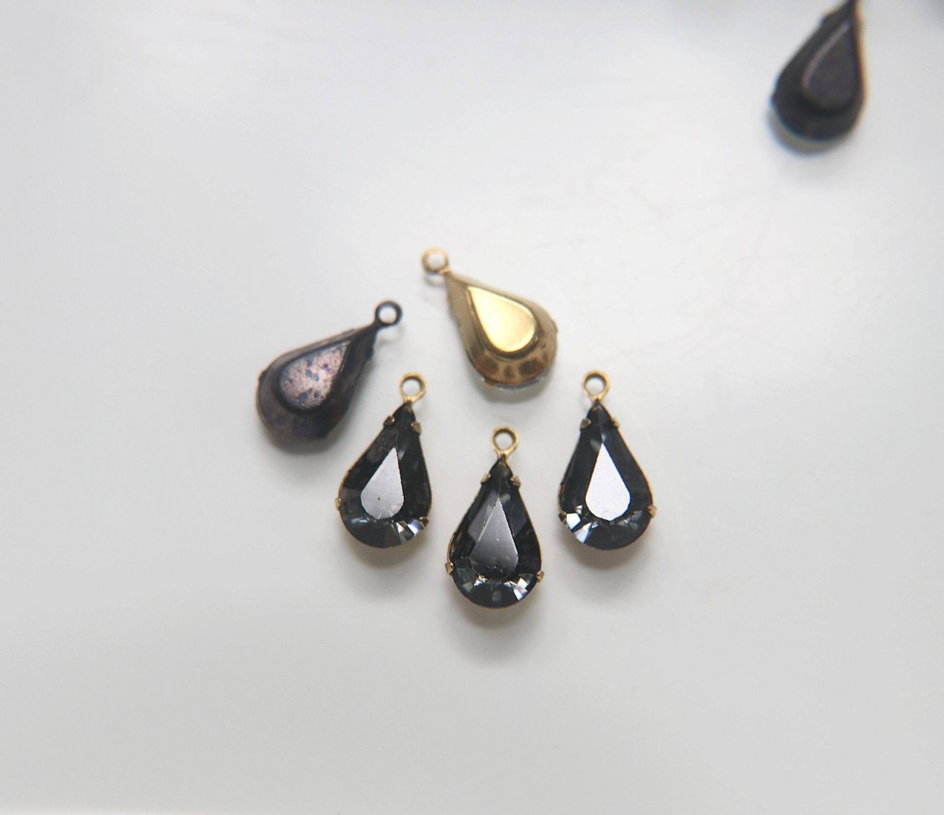 Swarovski 13x8 Fancy pear Stones setting drop dangle (one loop) in 9 colors 2/6/24/72 Pieces jewelry supplies Brass/Vintage Black