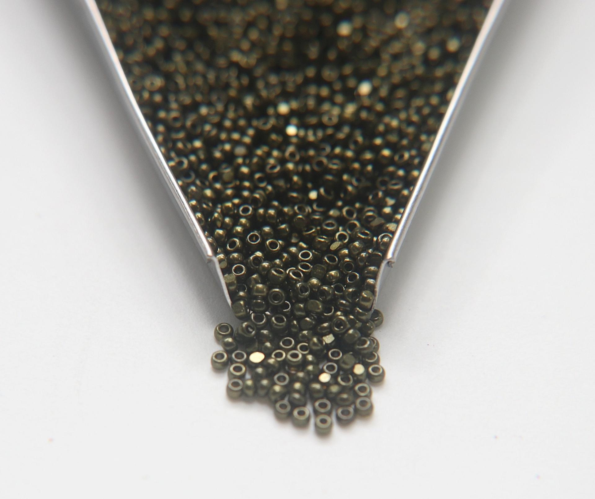 11/0 Charlotte Cut Beads Metallic Khaki 10/20/50/250/500 Grams 2.0mm Premium Seed Beads, Native supply