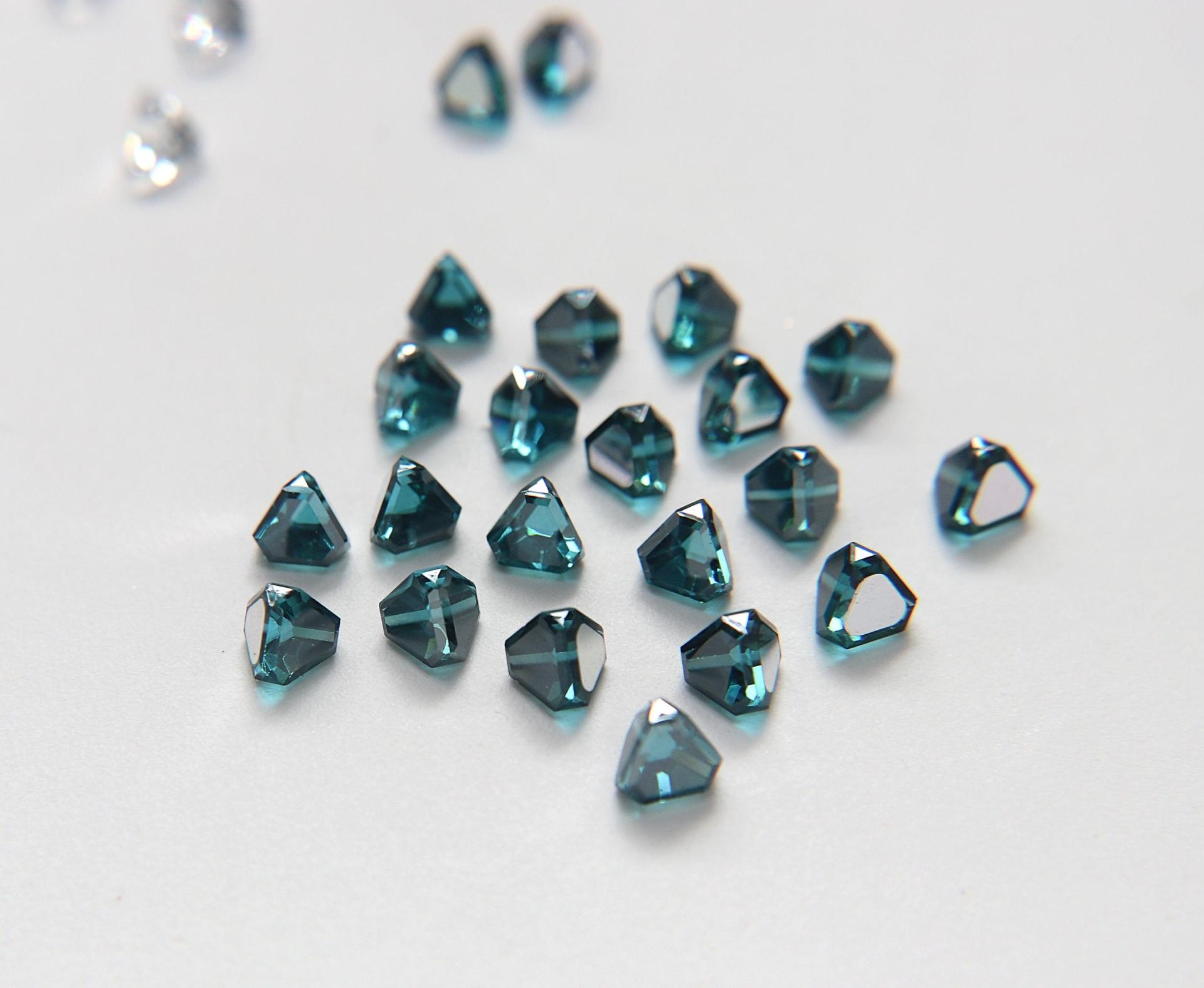 6mm Swarovski 4842 Pyramid Stone Vintage Austrian lead crystal rhinestones jewelry making findings
