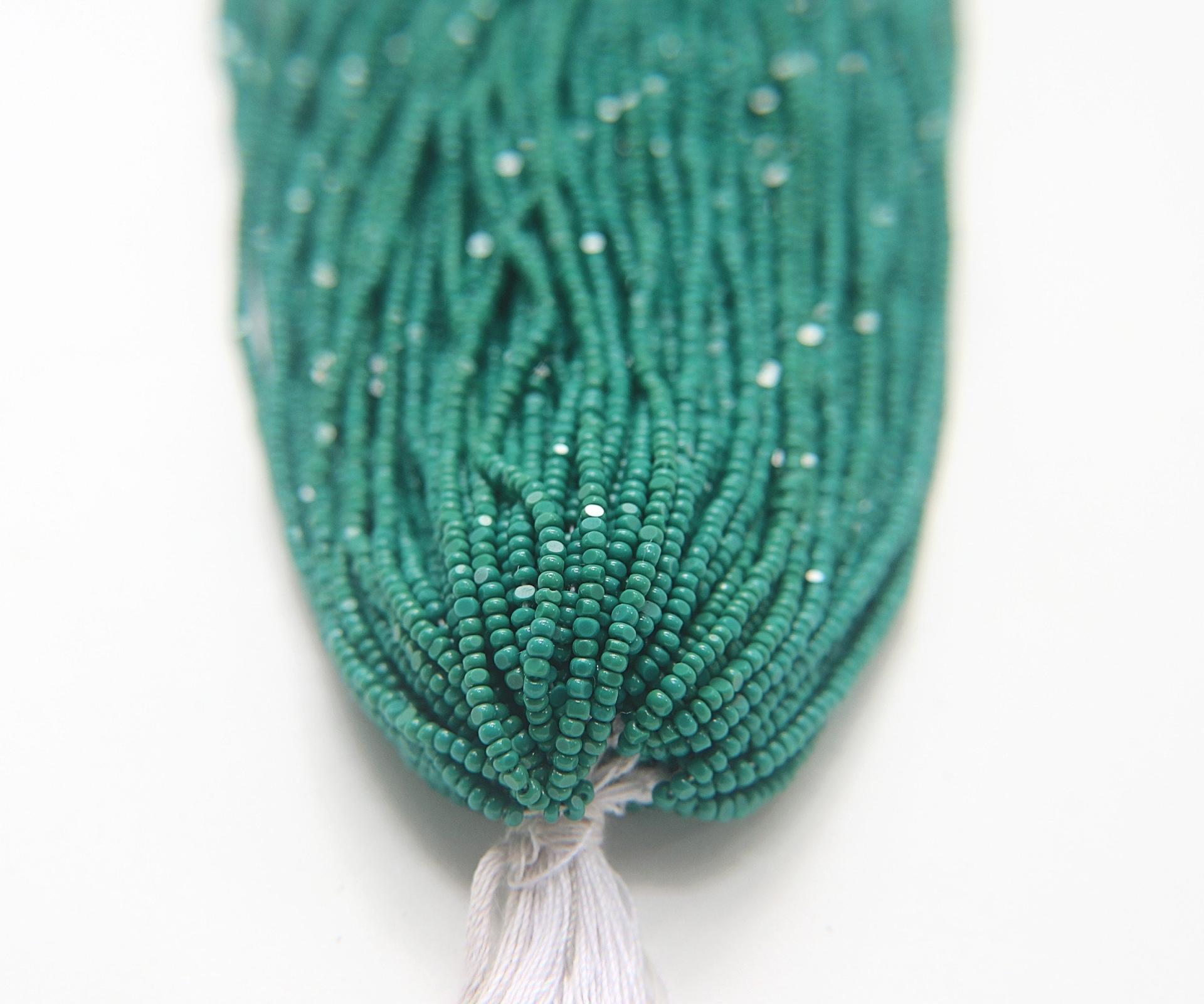 11/0 Hanks Charlotte Cut Beads 53240 Opaque Dark Leaf Green 1/5/25/50/100 Hanks 2.0mm glass beads, jewelry supply, findings, craft supply