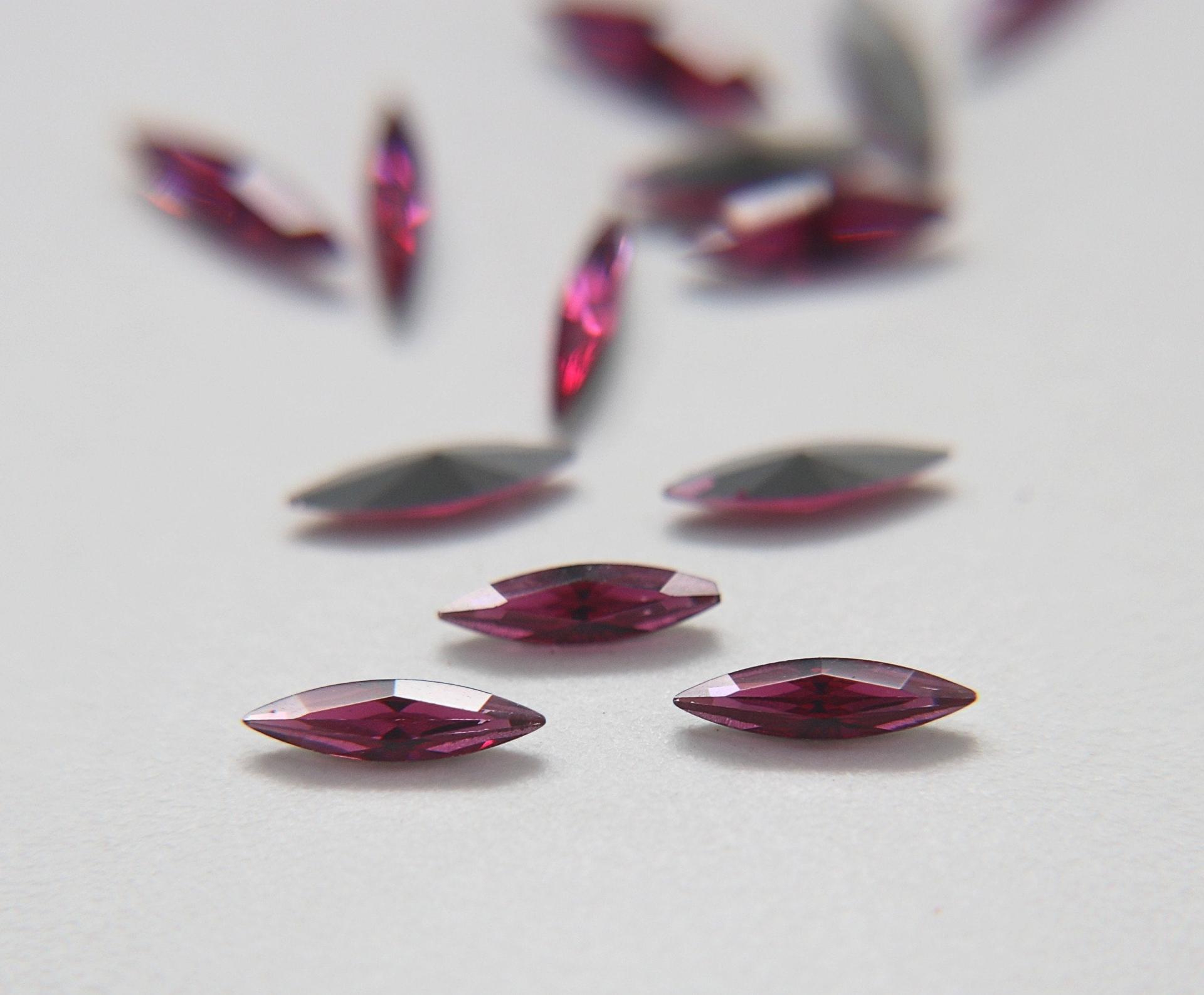 11x3mm Swarovski Fuchsia Marquise New Vintage Pointy Back Navette 4200 crystals Jewery making stones gemstones