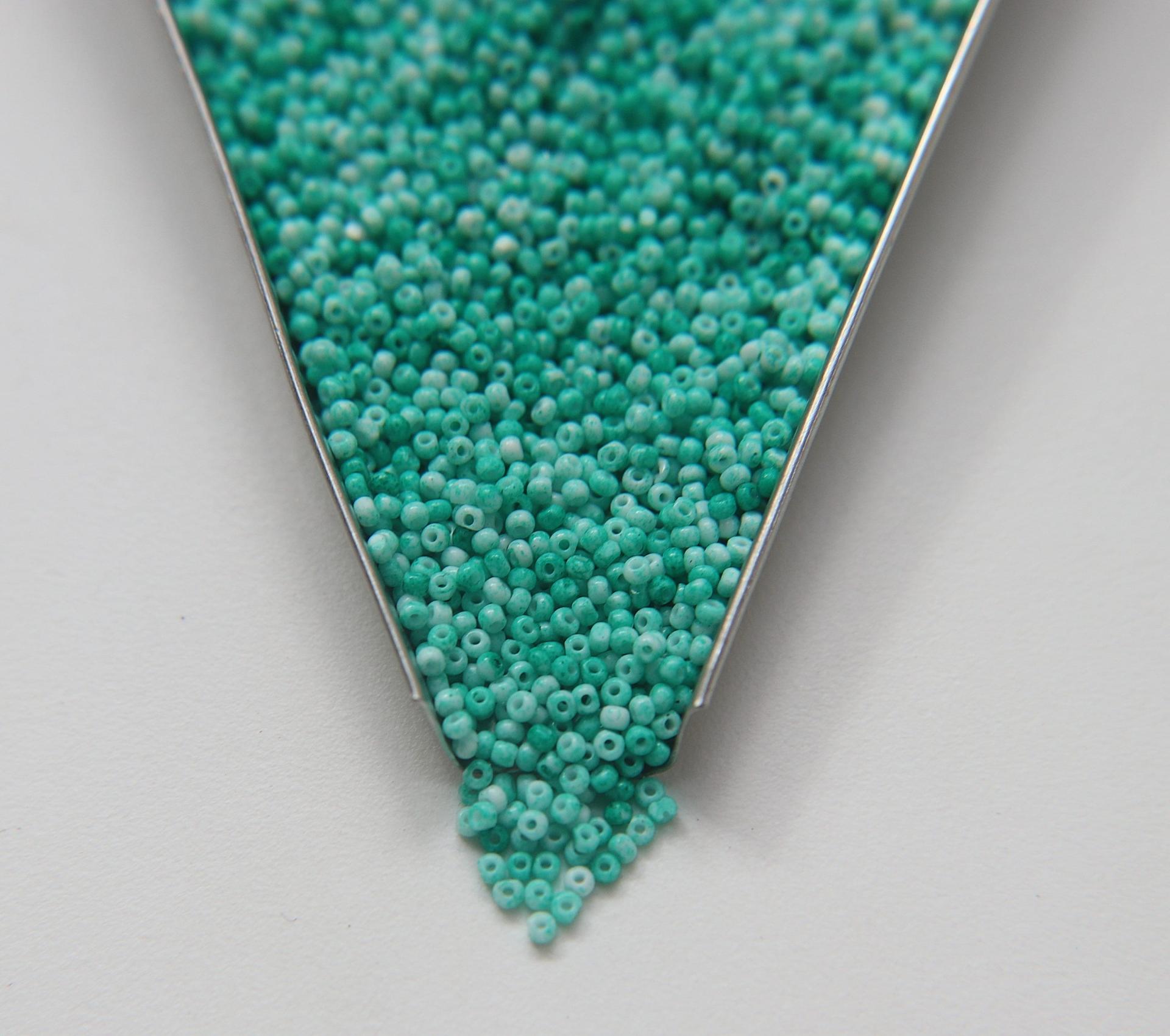11/0 Charlotte Cut Beads Mosaic effects PREMIUM MATERIALS native supply ornaments making embroidery