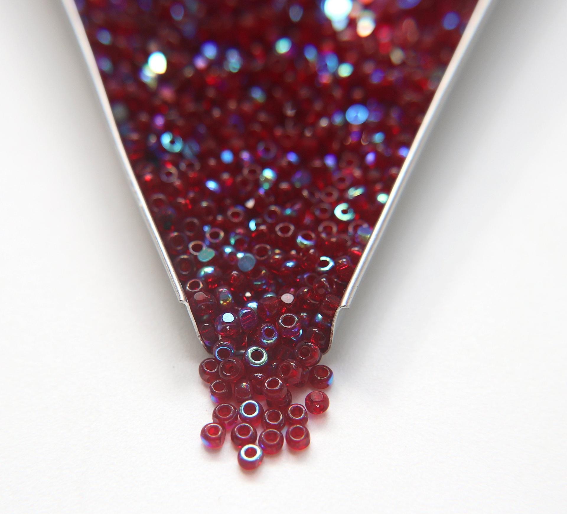 8/0 Charlotte Cut Beads Patina Transparent Siam Aurore Boreale PREMIUM SEED Beads jewelry supply vintage findings