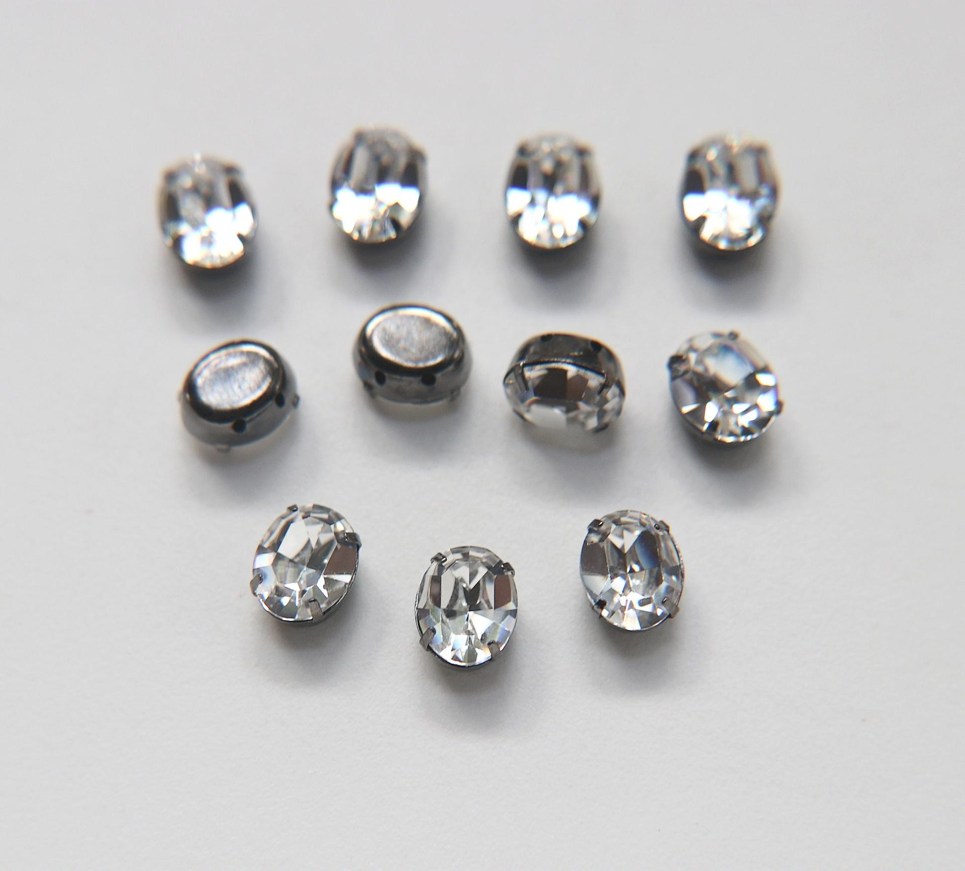 Swarovski 10X8 MM Oval crystal in Vintage black Prong Settings BRASS SETTINGS strass embellishments vintage rare