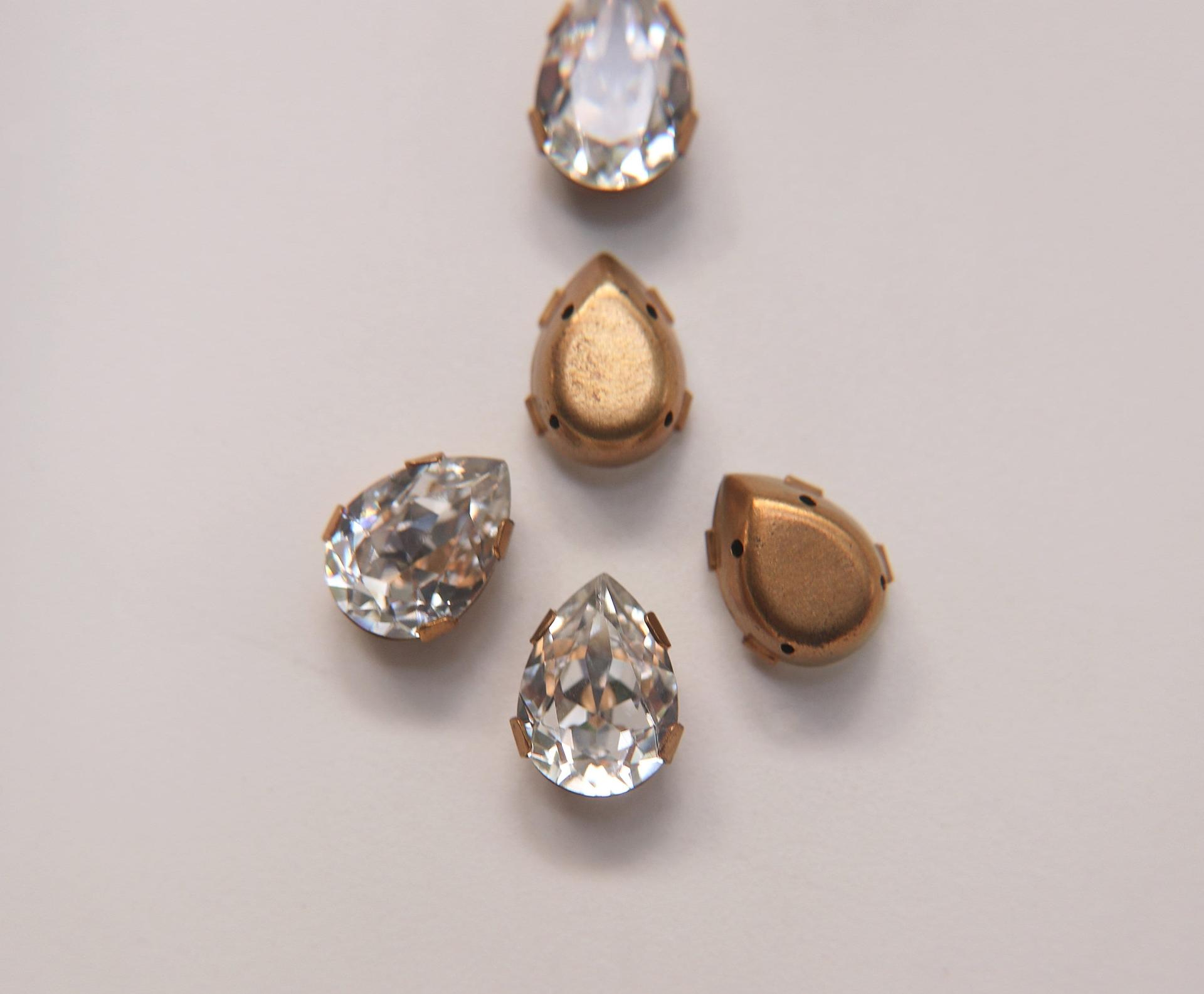 Swarovski 18x13 Pear brass Vintage Clips Sewon 4 hole in Crystal Settings embroidery materials sewing jewelry making craft vintage supplies