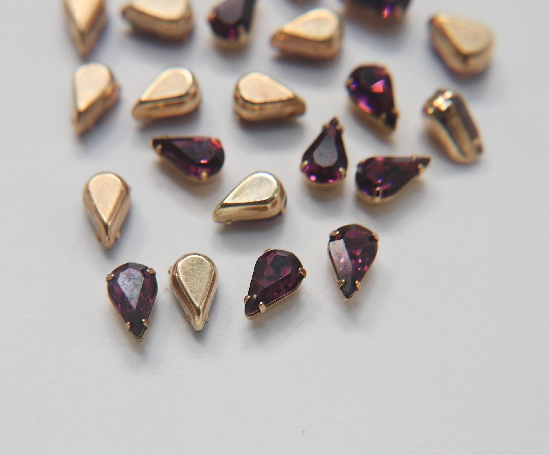 Swarovski 13X8 MM pear Amethyst in Gold plated Prong Settings strass embellishments vintage rare ornaments making