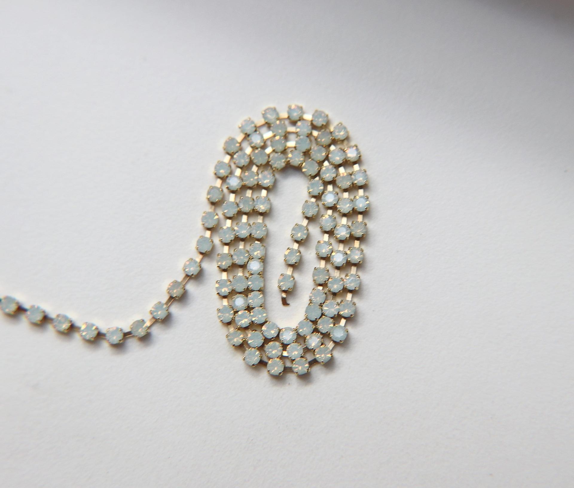 18pp Swarovski Vintage Chain in White Opal (2.5mm) 0.5/1/2/5 Meters Brass Settings Wedding Bridal Supplies|Jewelry Making|Decoration