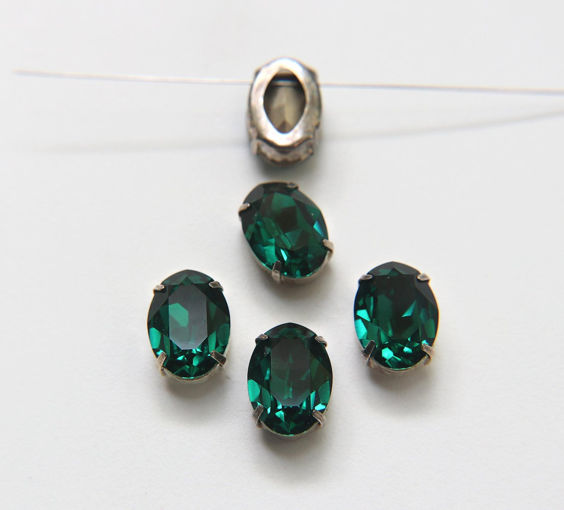 Swarovski 18x13 Emerald 4120 Oval Vintage Silver Clips Sewon 4 hole embroidery materials sewing jewelry making craft vintage supplies