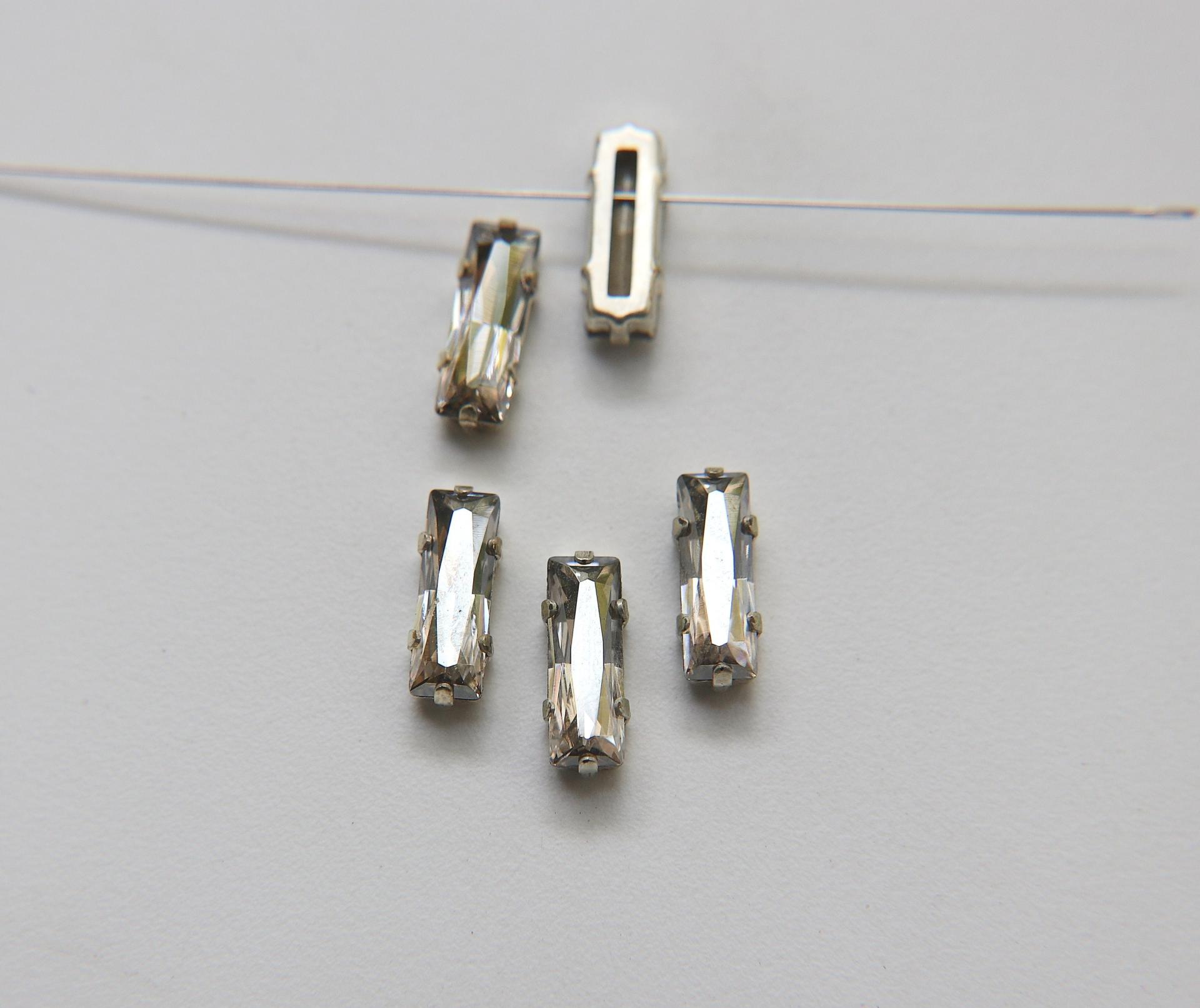 Swarovski 15x5 Baguette Clips Sewon 4 hole in Crystal Silver Shade Silver Settings (4 pieces) embroidery materials craft vintage