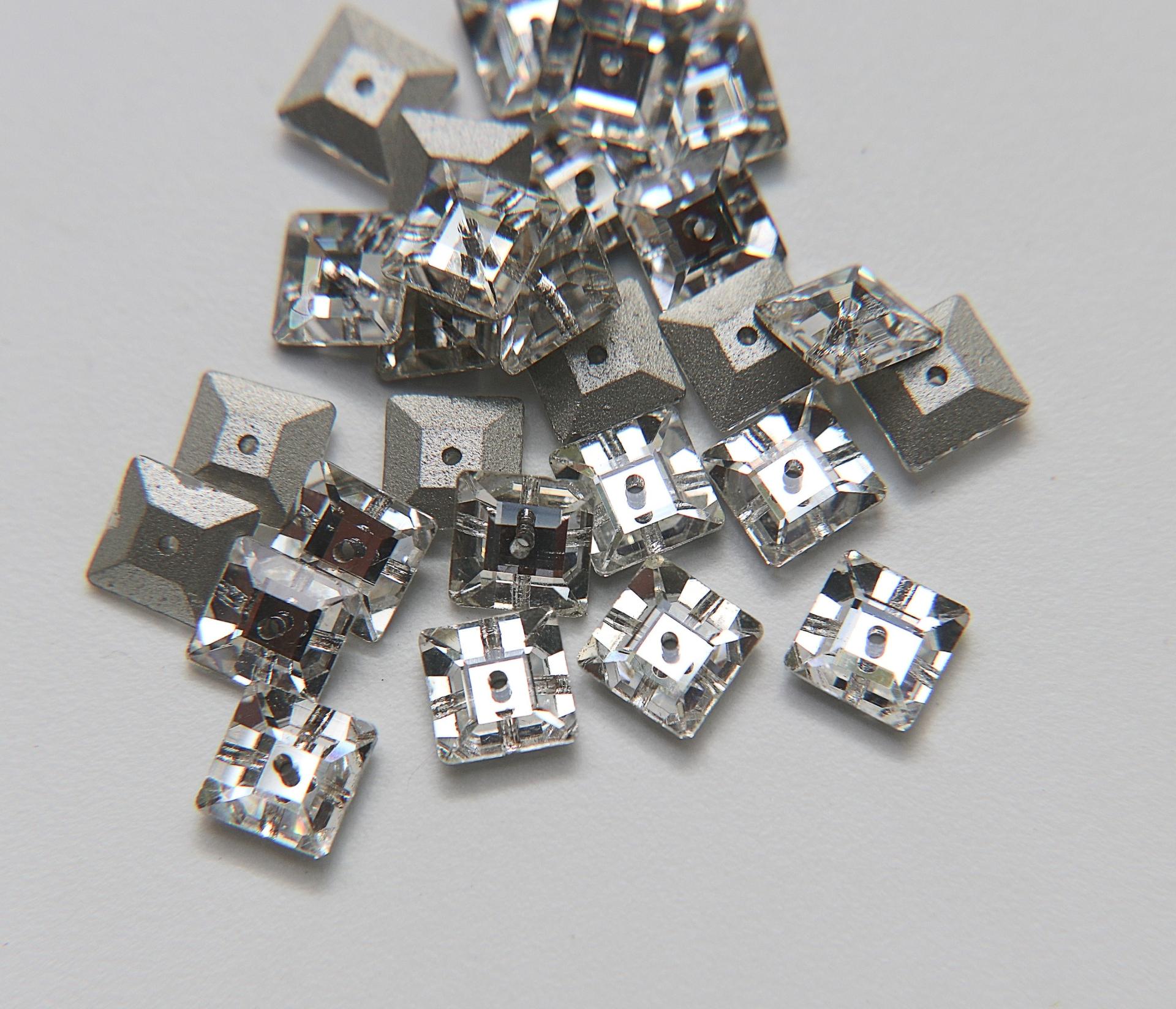 8mm Preciosa Square Lochrosen in CRYSTAL PREMIUM Materials jewelry making