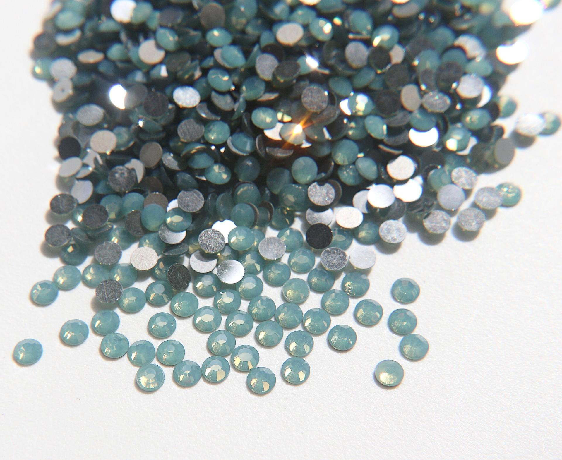 16SS Swarovski Flatbacks in Pacific Opal Chaton Roses 4mm Made in Austria Nail art jewelry makin supply decoration