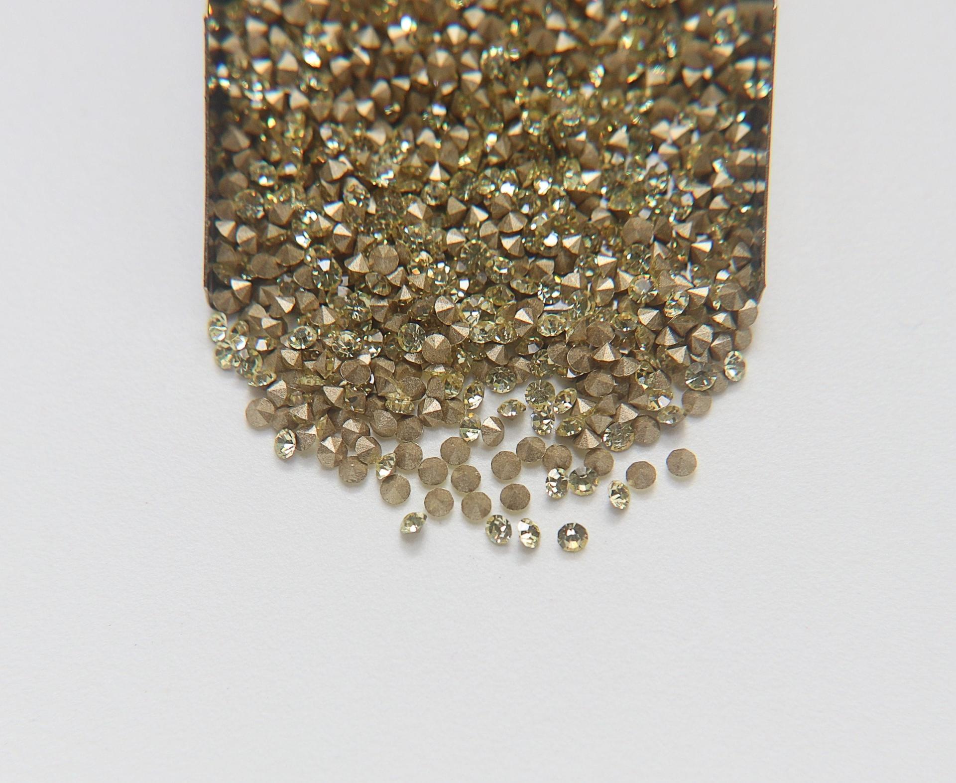 Swarovski Crystal 1028 18pp/8ss Crystal Xilion Chatons Vintage Swarovski foile zirconium hobby craft jewelry making clay craft