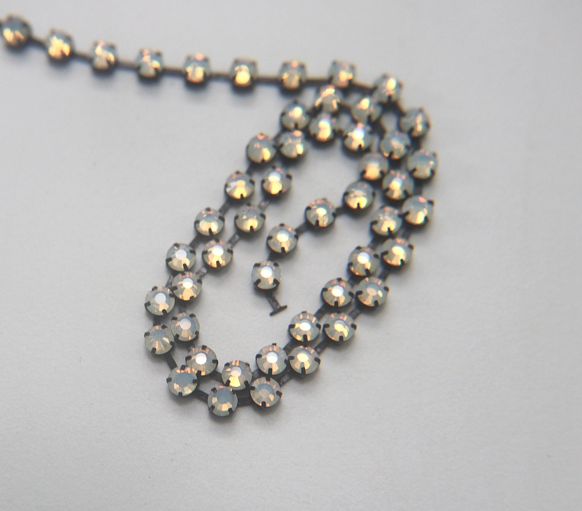16ss Swarovski 2088 Chain in Flat Back White Opal Vintage Black Settings Bridal Supplies Jewelry Making premium lace