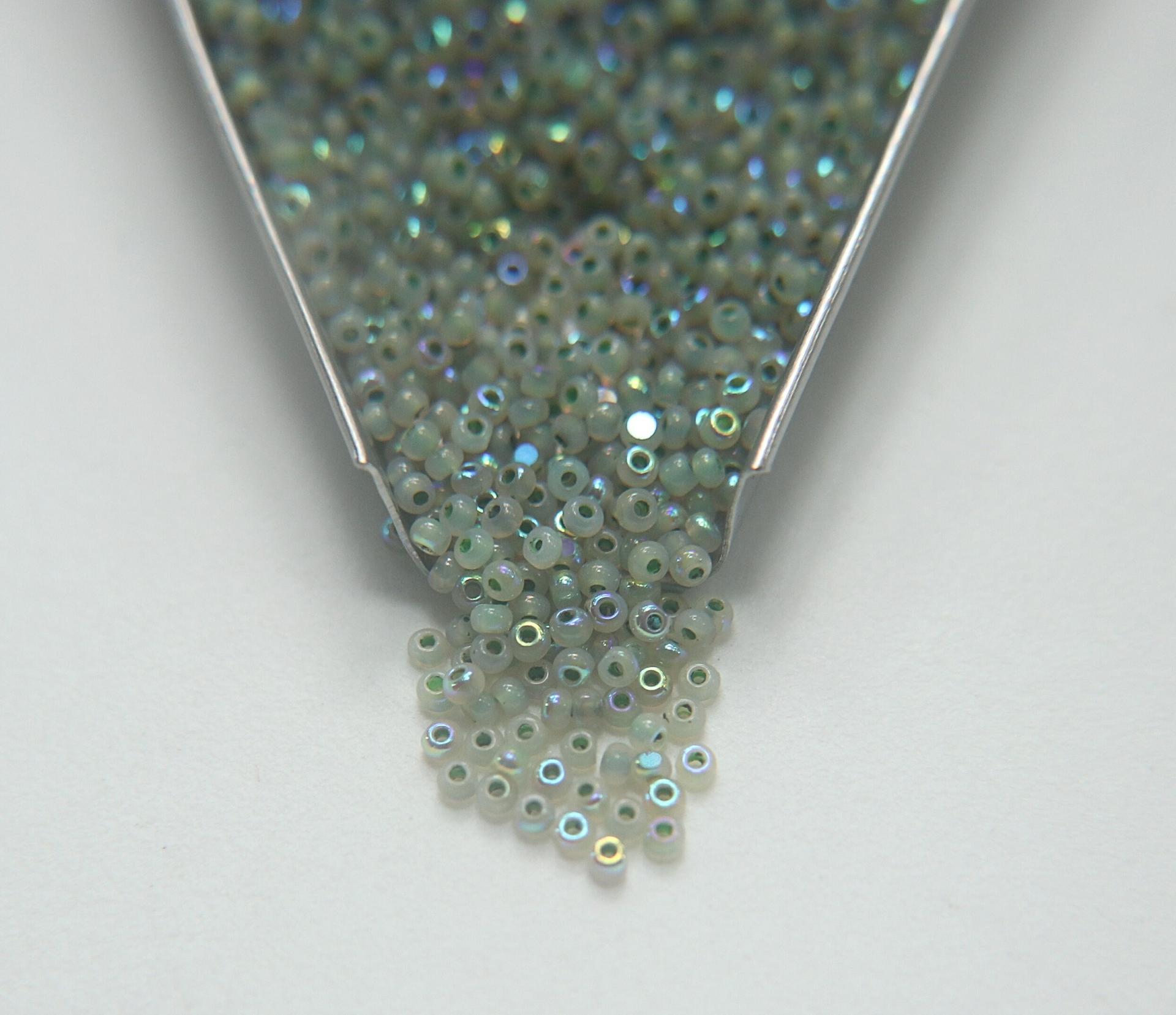 11/0 Charlotte true Cut Beads Patina Opal Neon Green Aurore Boreale loose beads embroidery materials native supply