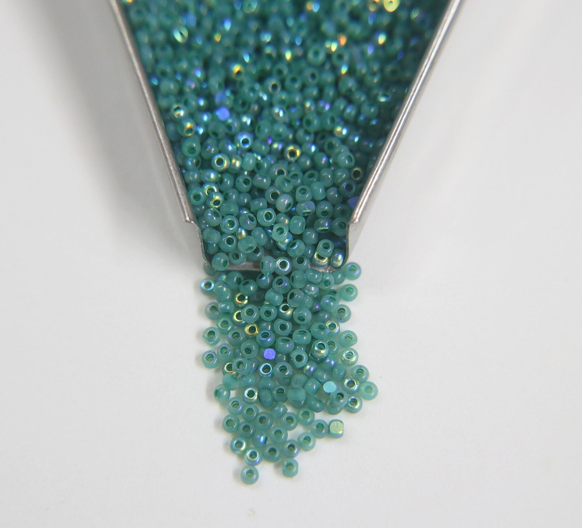 11/0 Charlotte true Cut Beads Patina Opal Neon Teal Green Aurore Boreale loose beads embroidery materials native supply