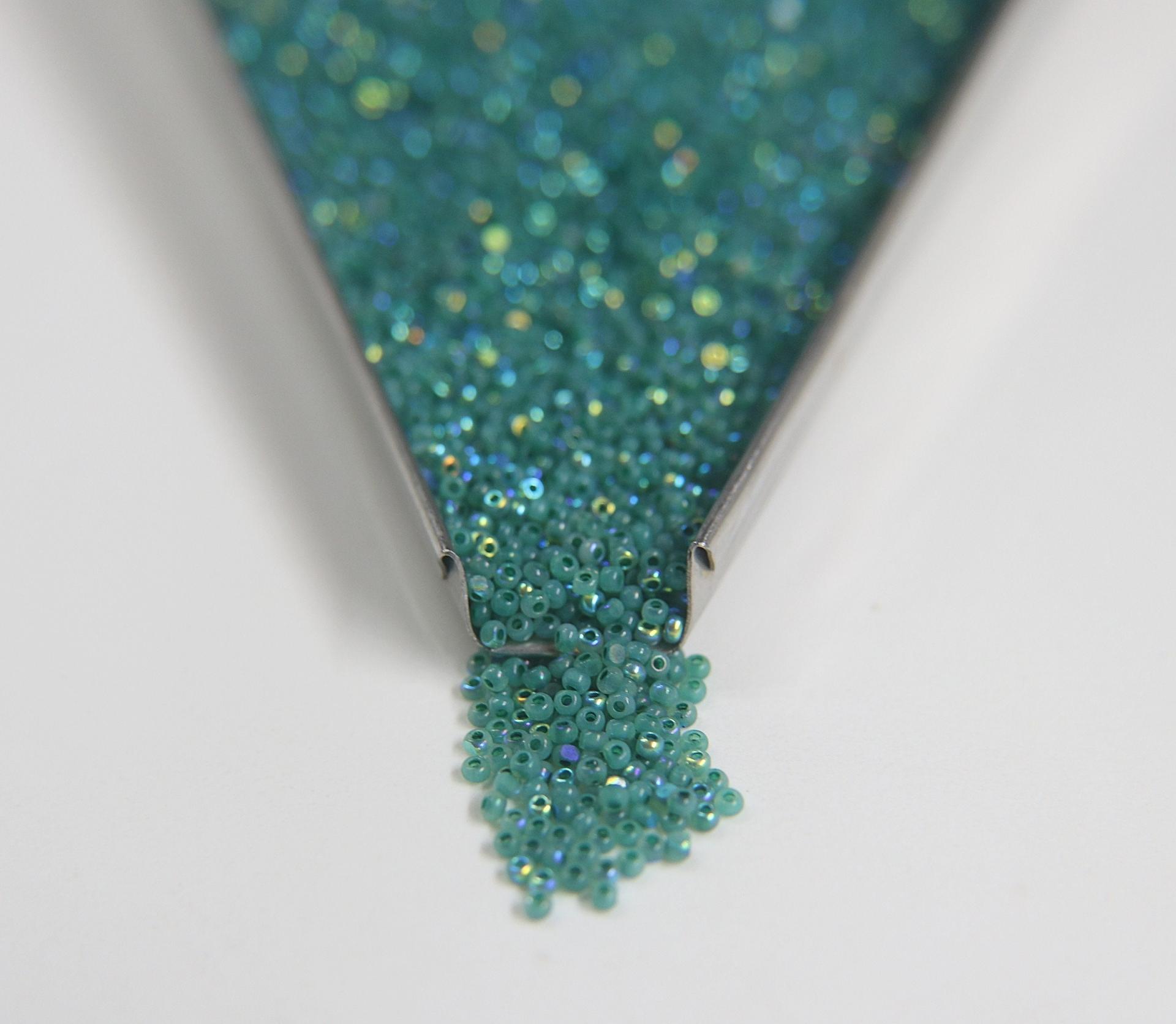 11/0 Charlotte true Cut Beads Patina Opal Neon Teal Green Aurore Boreale loose beads embroidery materials native supply