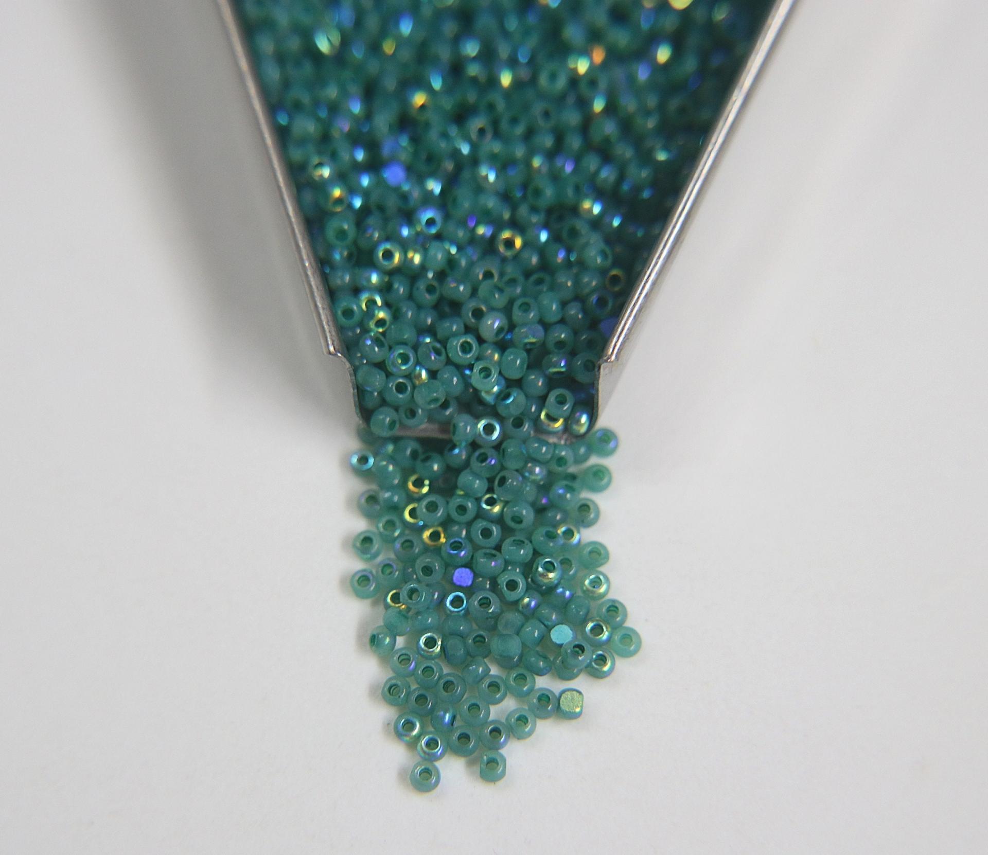 11/0 Charlotte true Cut Beads Patina Opal Neon Teal Green Aurore Boreale loose beads embroidery materials native supply