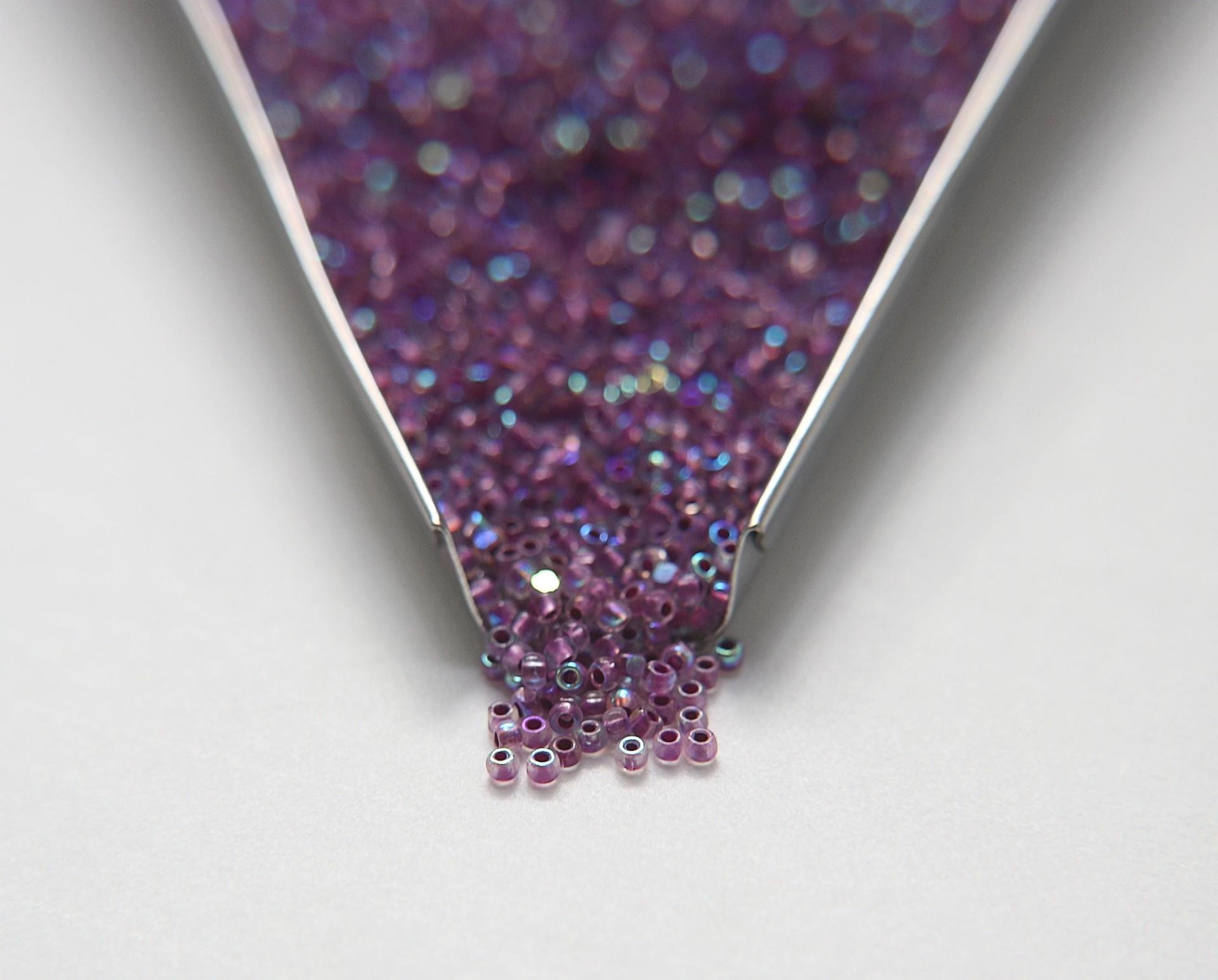 11/0 Charlotte true Cut Beads Patina Neon Electric Orchid Aurore Boreale loose beads native supply embroidery materials