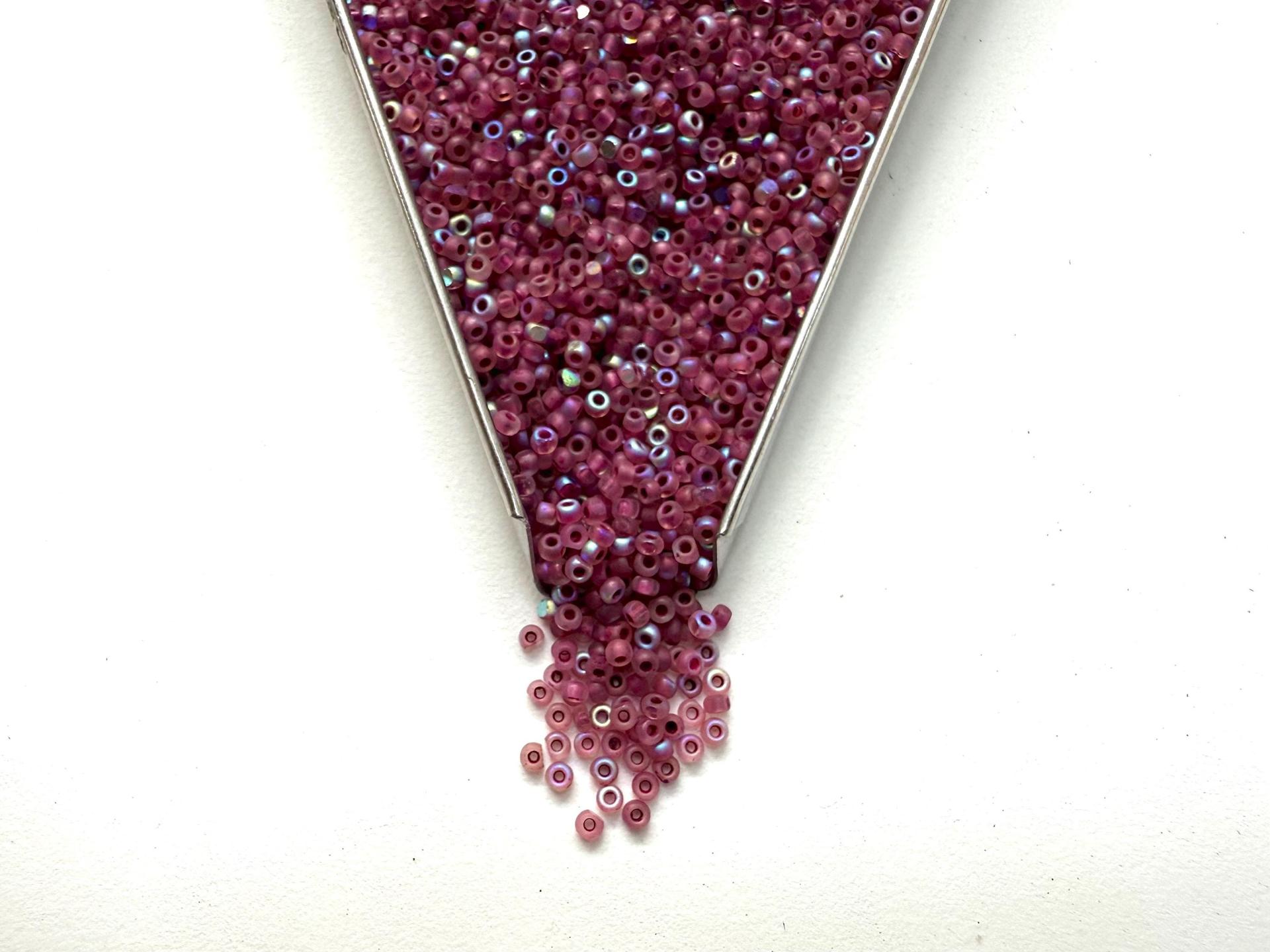 11/0 True Cut Beads Patina Matt Crystal Neon Pink Lined Aurore Boreale embroidery materials native supply ornaments making
