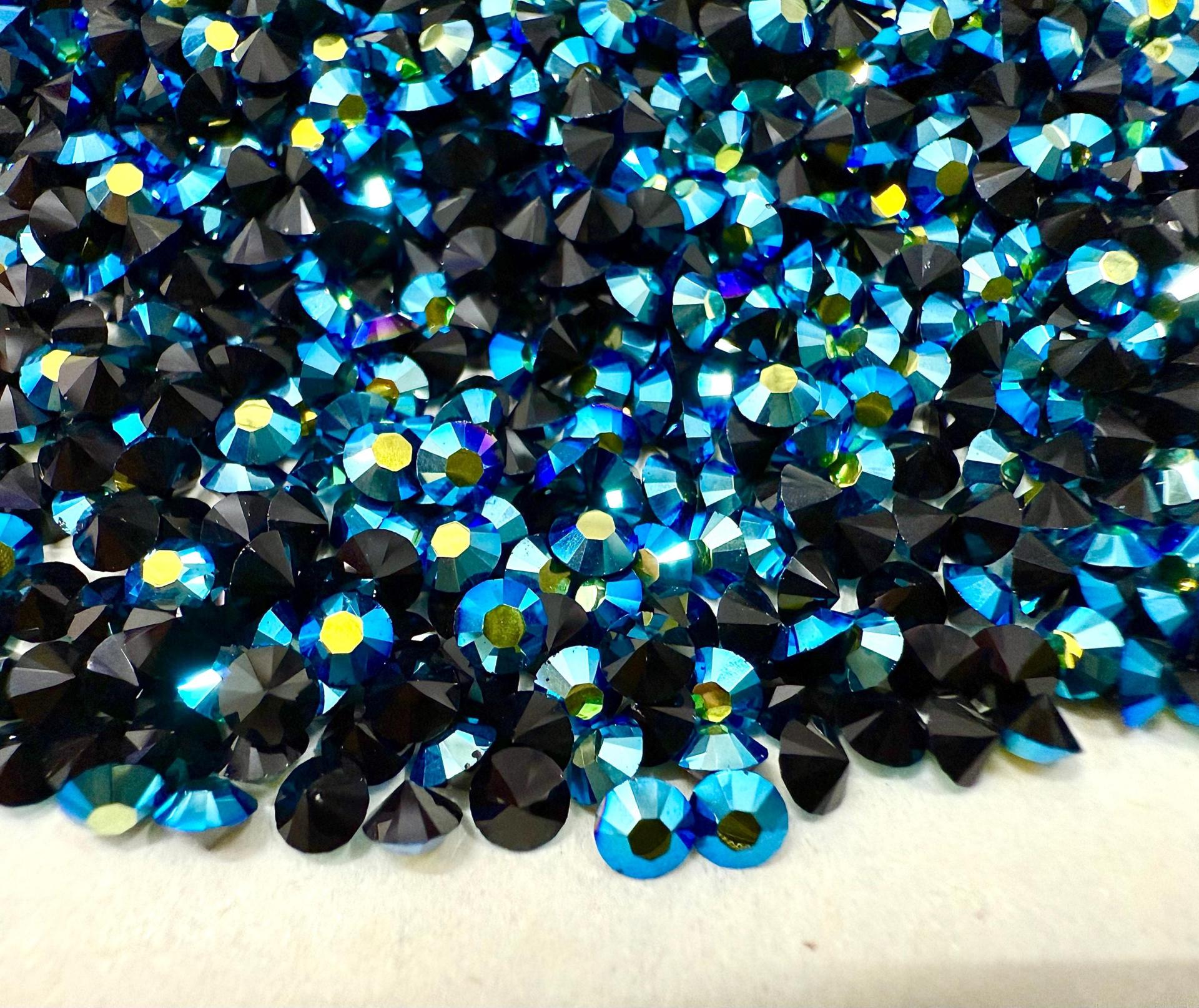 Swarovski Crystal 1028 (PP27) Jet Aurore Boreale Xilion Chatons Vintage Swarovski zirconium hobby craft clay