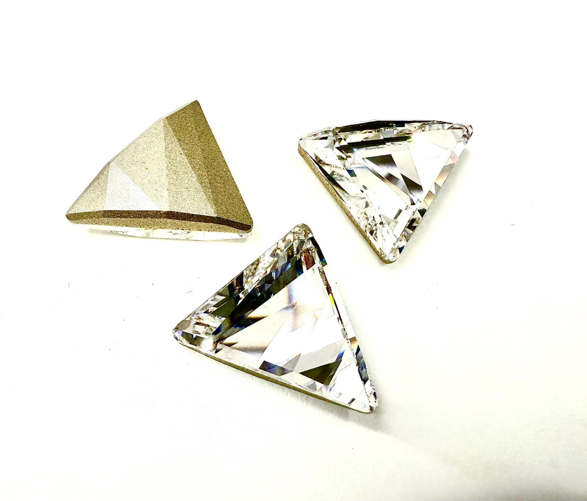 Swarovski 4717 Delta Fancy Stone 15.5mm Crystal Foiled jewelry making stones