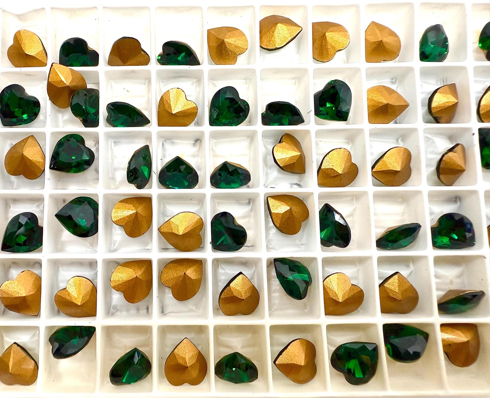 Swarovski Vintage Heart Rhinestones 8.8x 8 mm in Emerald foiled fancy stones jewelry making