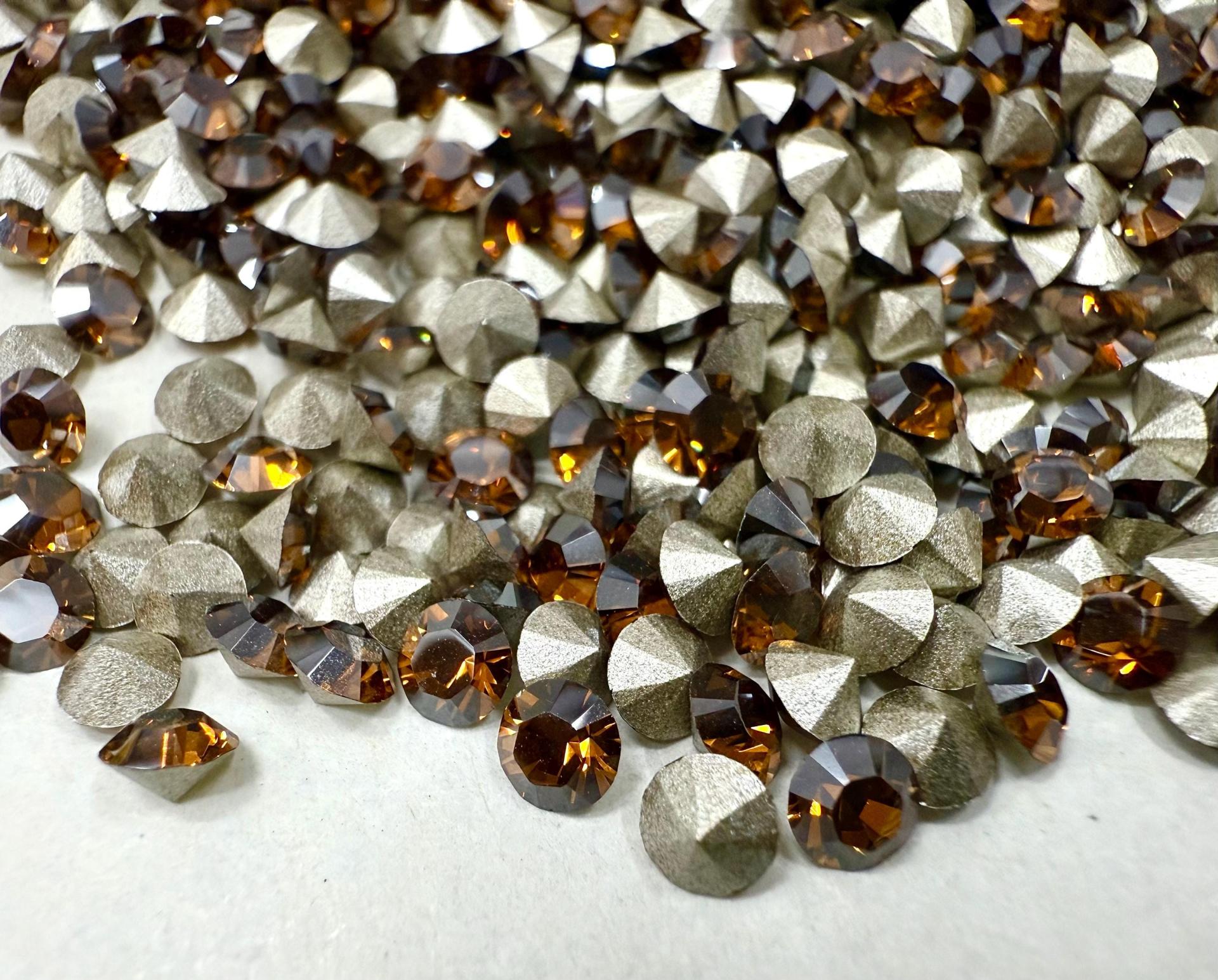 Swarovski Topaz Satin 32pp Swarovski 1028 Chatons Rhinestones Xilion Vintage Swarovski rhinestones zirconium Crystal Clay Jewelry Repair