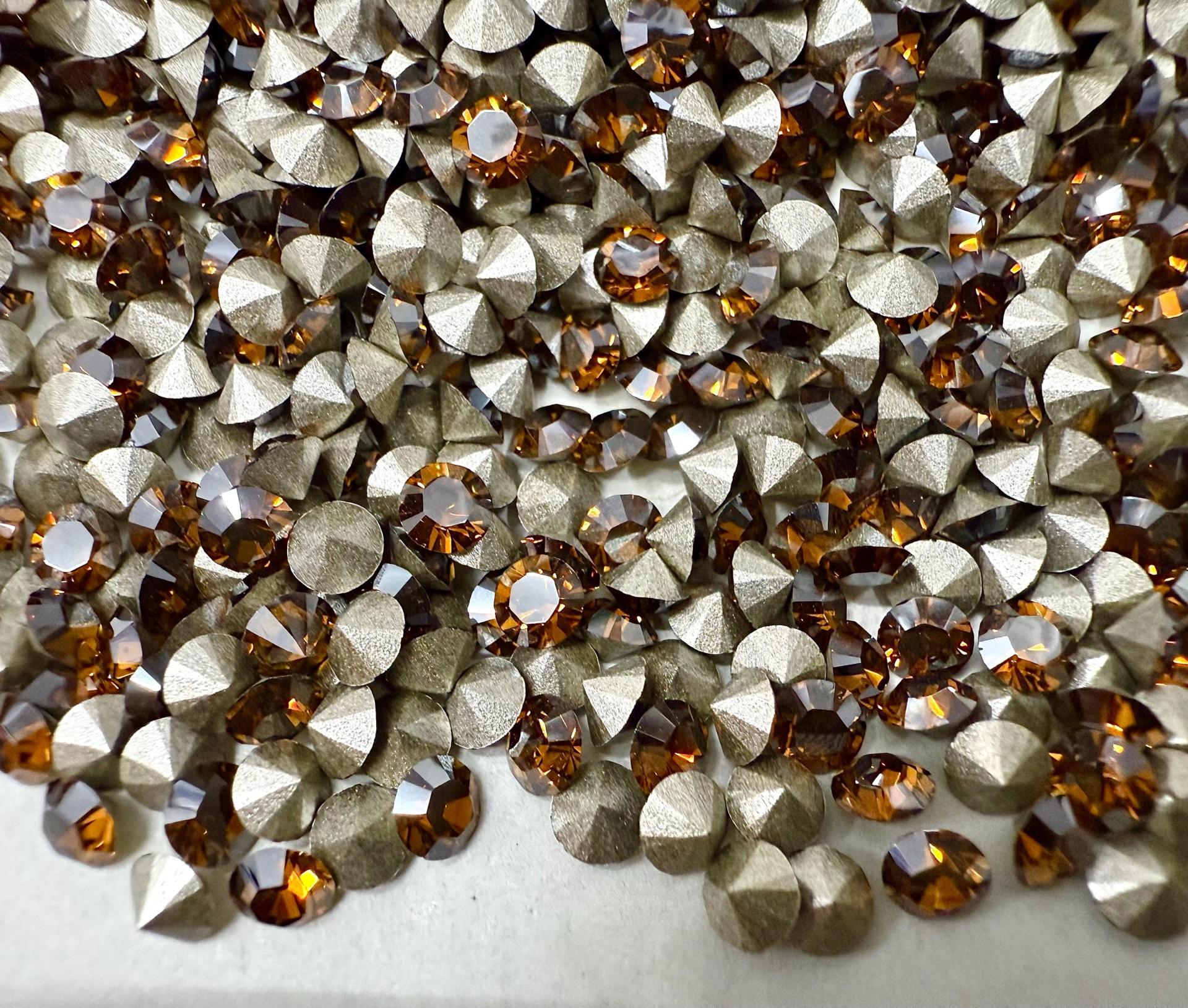 Swarovski Topaz Satin 32pp Swarovski 1028 Chatons Rhinestones Xilion Vintage Swarovski rhinestones zirconium Crystal Clay Jewelry Repair