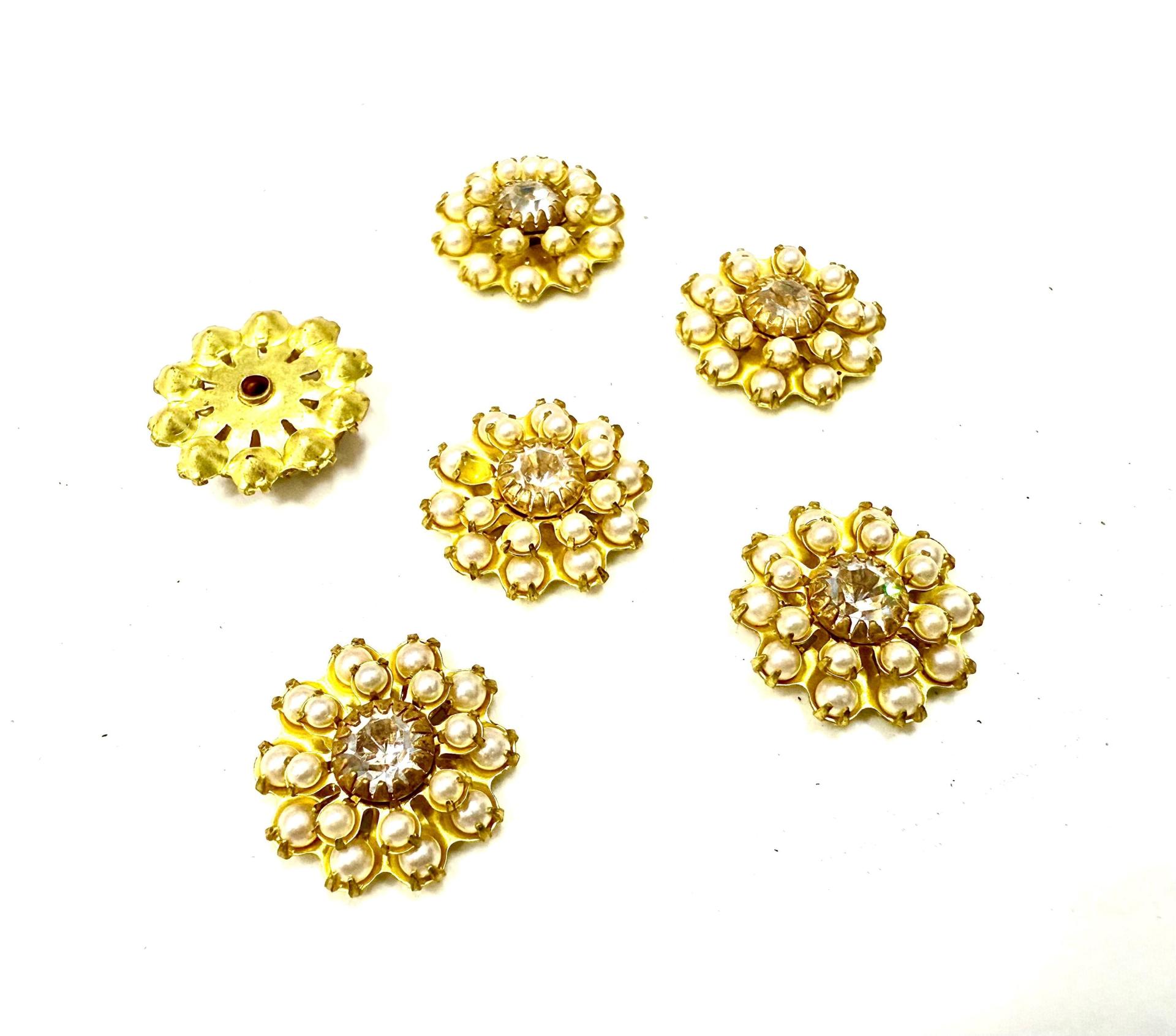 16mm Vintage brass Swarovski Flower Design in pearls and crystal Embellishment DIY Supplies wedding decorations
