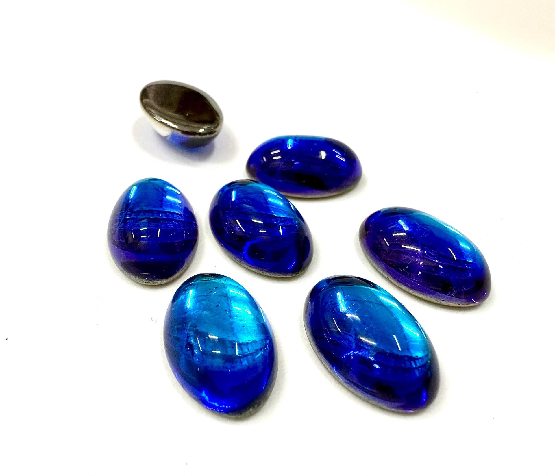 Swarovski Crystal Cabochons Bermuda Blue, Vintage Oval Flat Backs (16x11 mm) - 2/6 Pieces