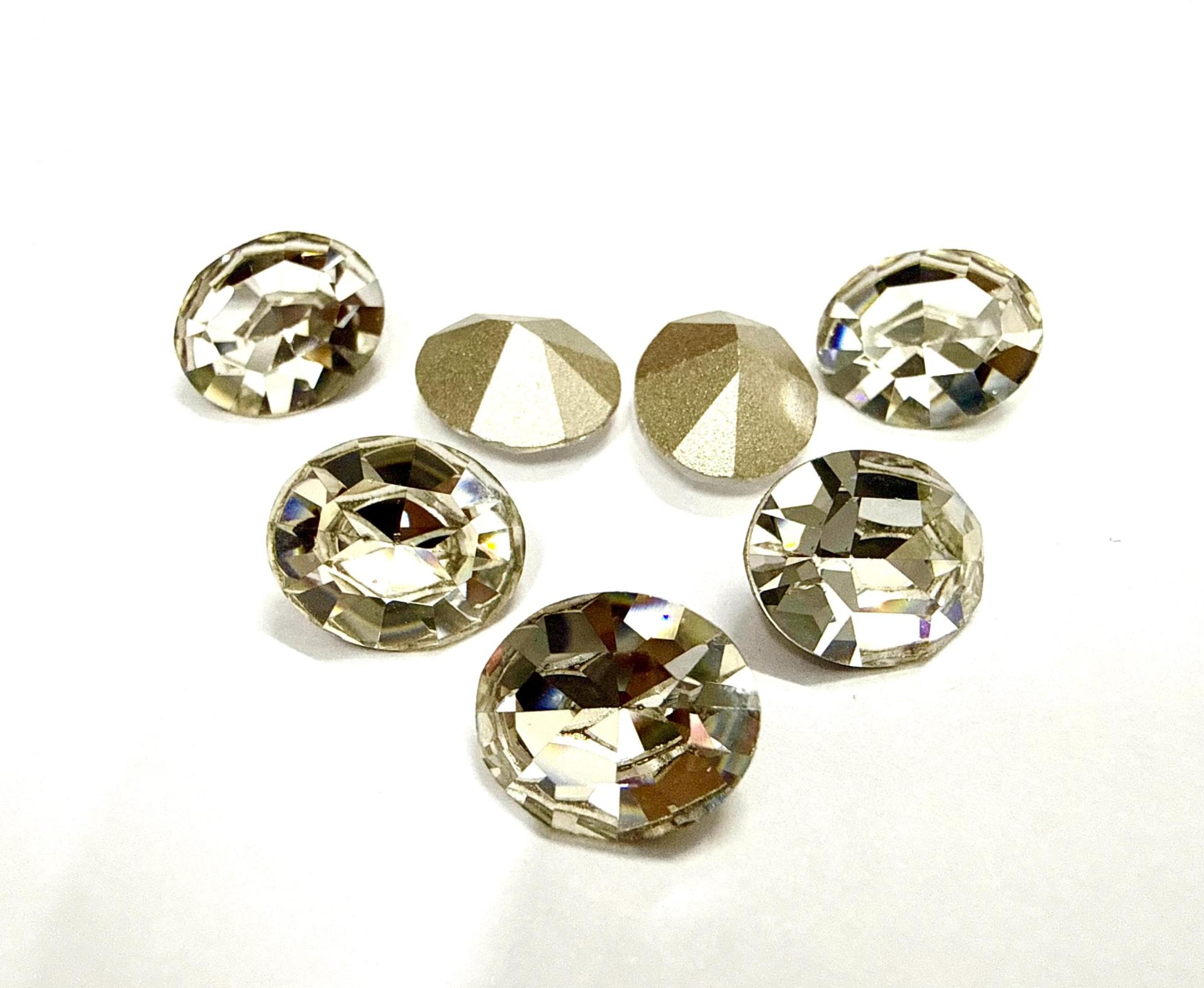 Vintage Swarovski Crystal Rhinestone, Crystal Oval, 12x10mm (4128/4100)