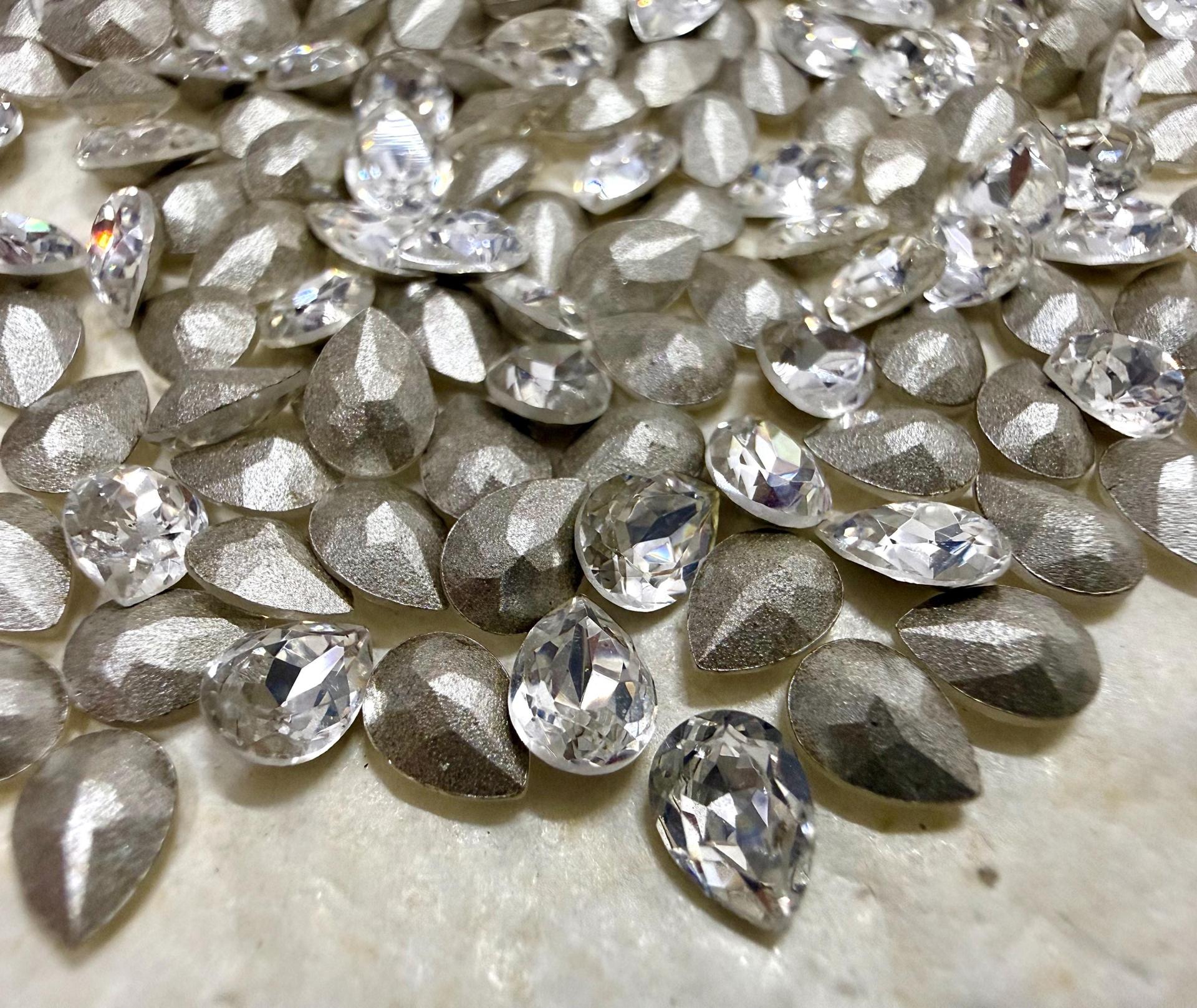 Vintage Swarovski 6x4 mm Crystal Pear Shape 4320 Premier Crystal Rhinestones (6 Pieces) gemstones, jewlery