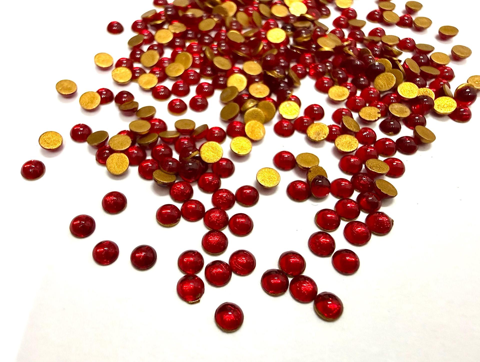 2.5mm Siam Swarovski Crystals, Flat Back Cabochons