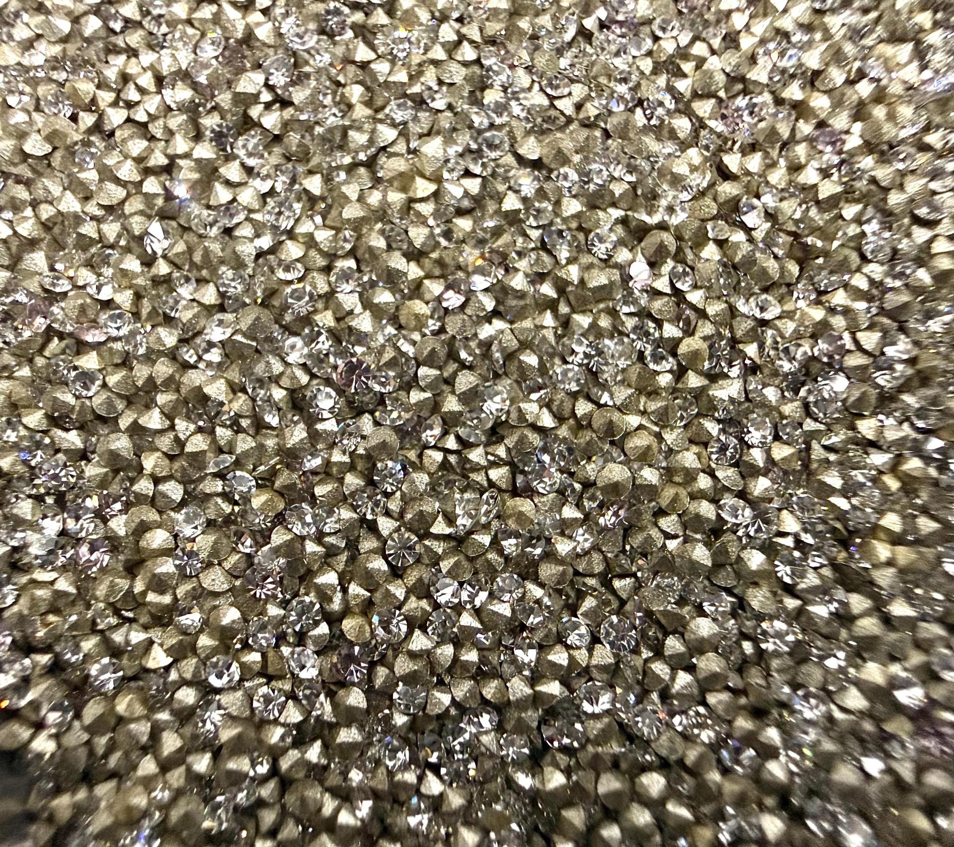 Swarovski Crystal Chatons: PP3 1mm Xilion, Mix Colors