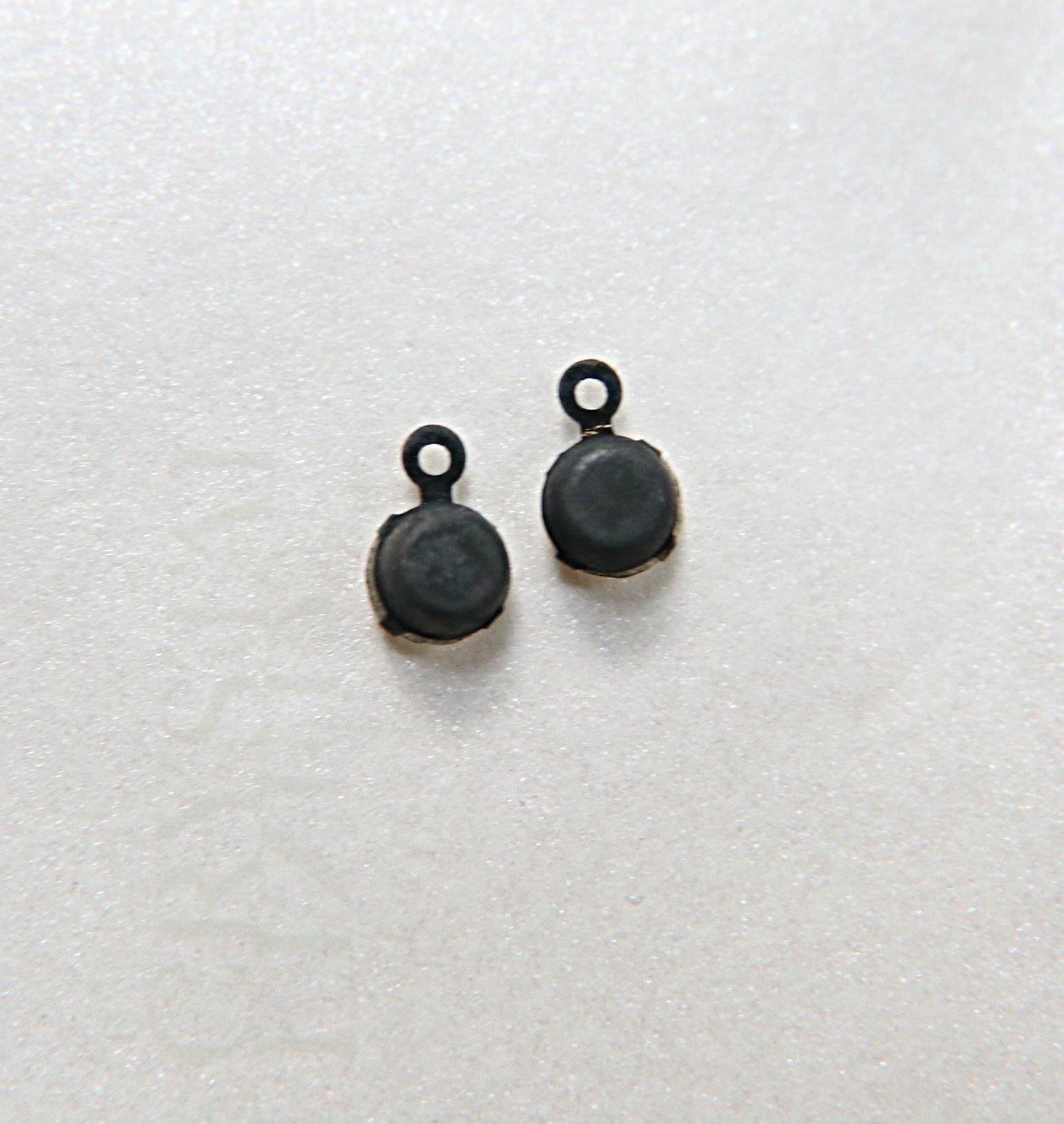 Swarovski White Opal Sky Blue Drop, Brass Setting (6mm, 28ss)