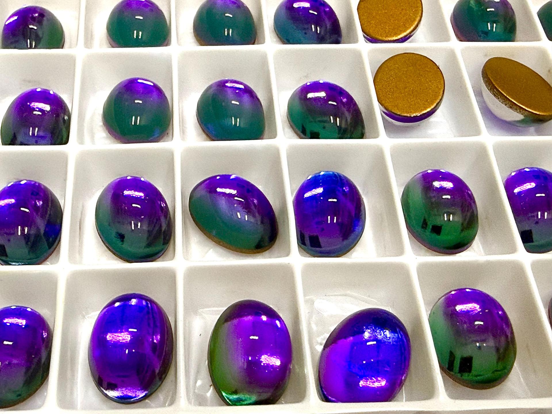 Swarovski 14x10 mm Vintage 2190 Crystal Heliotrope Foiled Flat Back Oval Cabochon Cabs