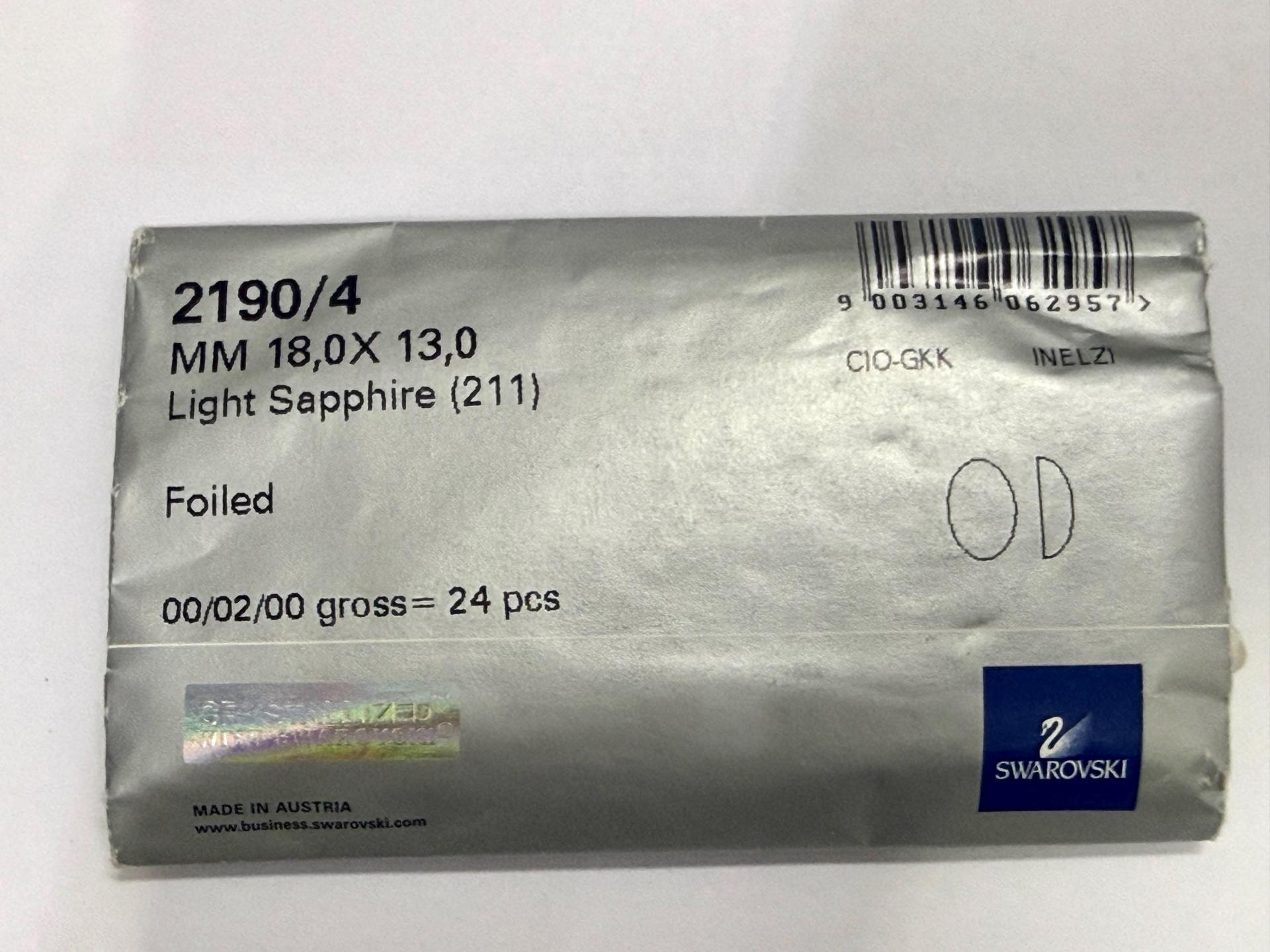 Swarovski 18x13 mm Vintage Light Sapphire Foiled Flat Back Oval Cabochon 2/6 Pieces