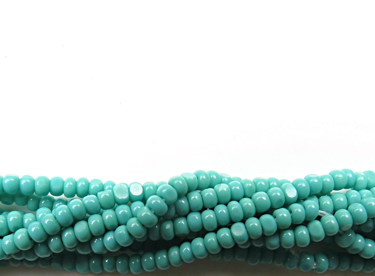 11/0 Charlotte Cut Beads Opaque Aqua Green 10/20/50/250/500 Grams (10 Grams 1300 Pieces) embroidery materials, jewelry making, vintage beads