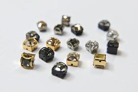 Swarovski 39ss Vintage Clips Sewon (31 Crystal Colors) 4 Hole Sliders 6/12/24/100 Pieces, Silver/Gold/Black Fittings PREMIUM Materials