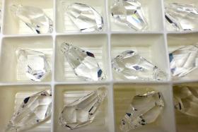 Swarovski 6015 Polygon Drop Pendants 21 MM Fancy Crystal drop in Crystal vintage findings
